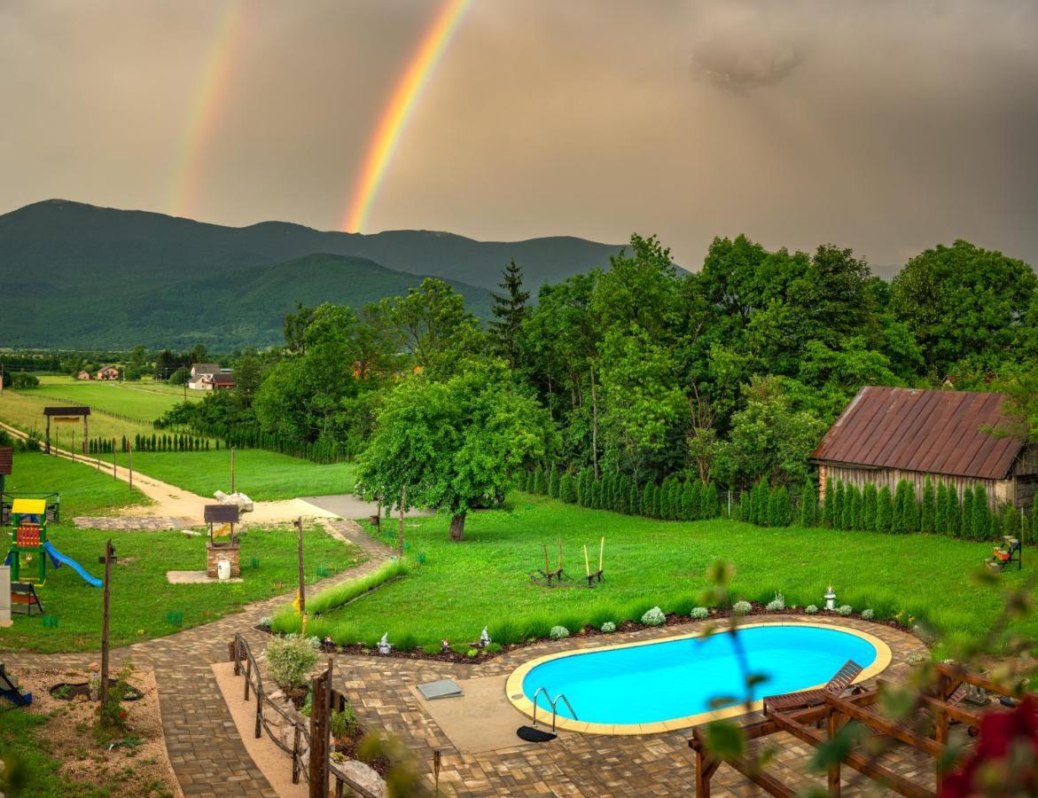 Holiday Park Plitvice Paradise Hotel Korenica Bagian luar foto