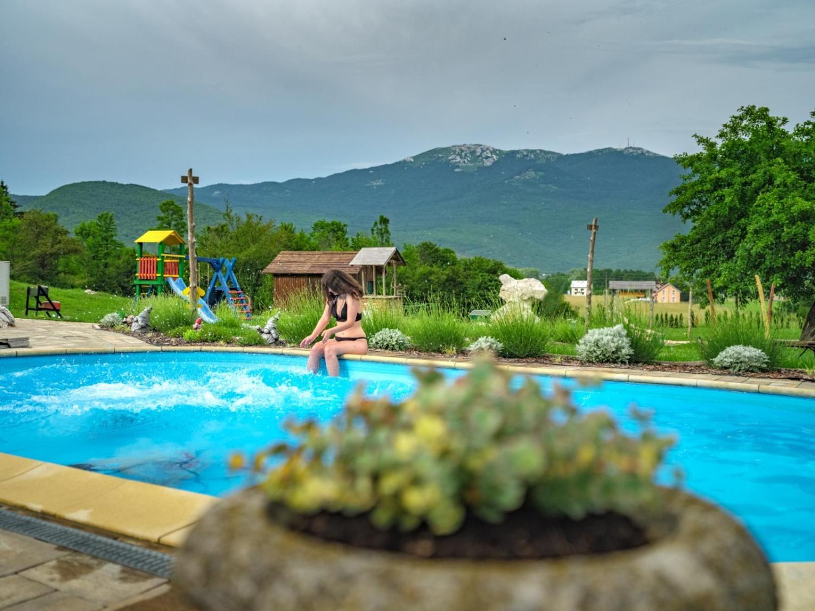 Holiday Park Plitvice Paradise Hotel Korenica Bagian luar foto